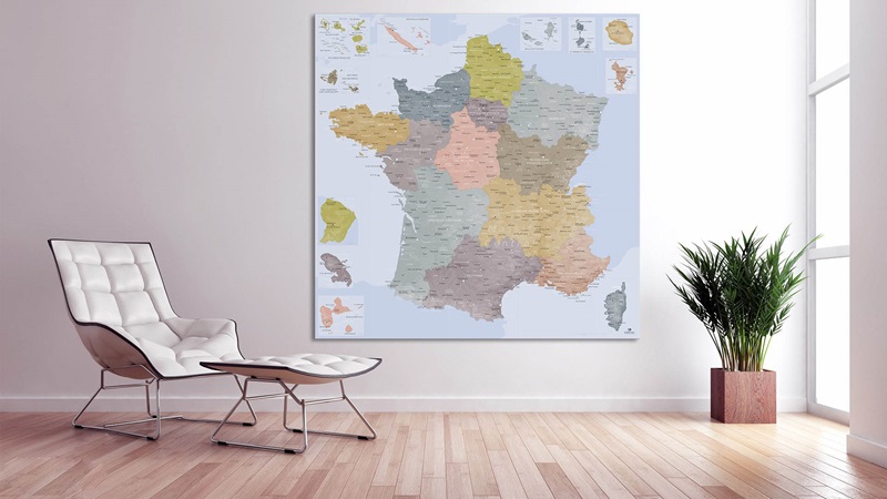 Carte de france décoratif dans un salon