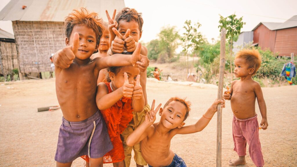 Dans enfants heureux