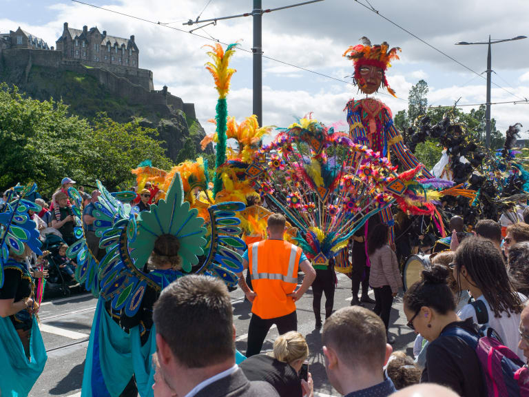 Festival d'Édimbourg en Ecosse avec des caravaniers