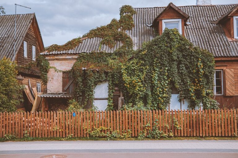 Maison abandonnée à vendre